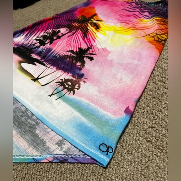 Small Coverup - Picture 5 of 8